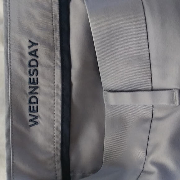 Bonobos weekday warrior chino pants, size 32/32. - Picture 4 of 7